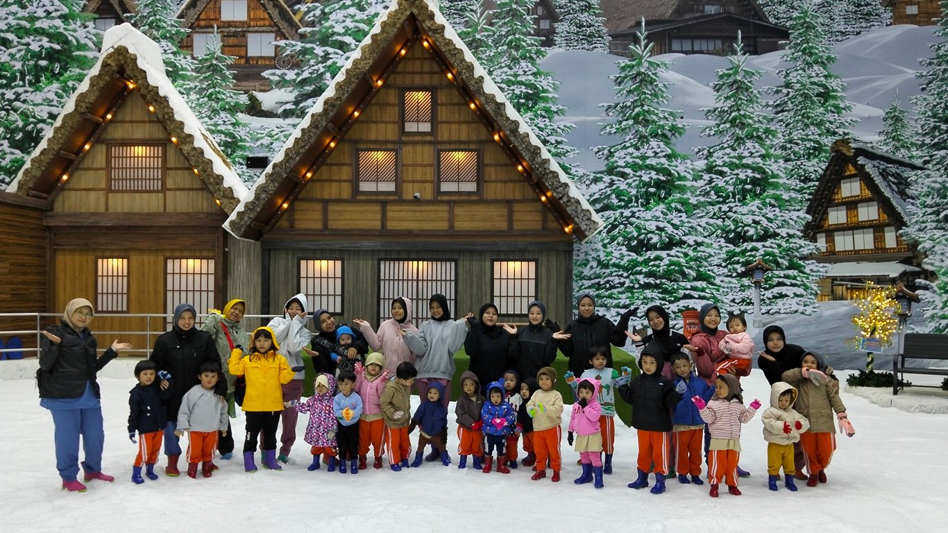 Liburan Ice Skating